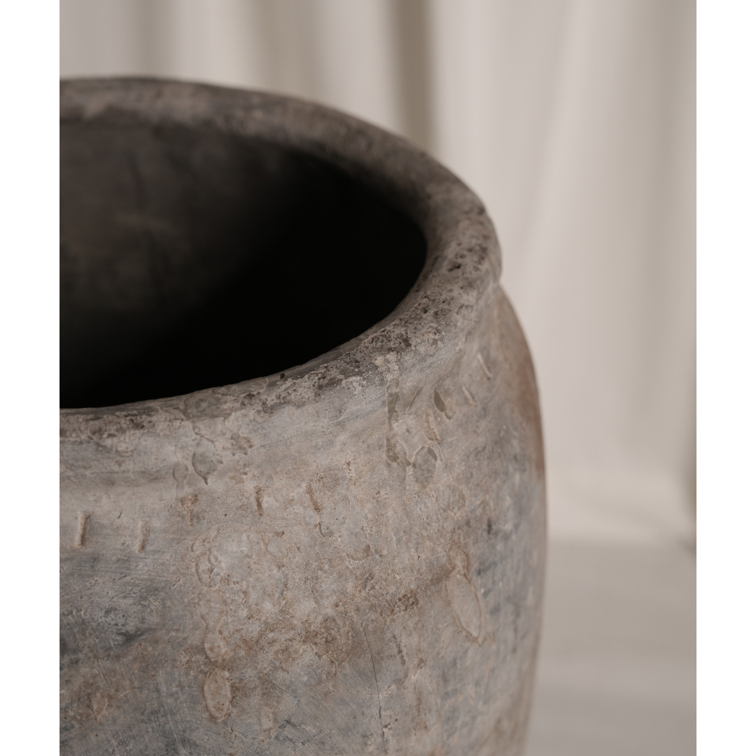 Terracotta Pot - L